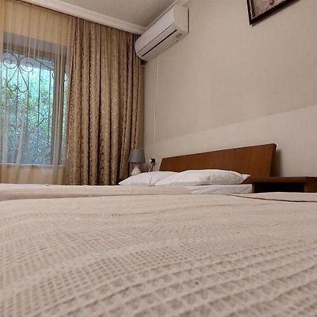 Geo Kutaisi Apartment ภายนอก รูปภาพ