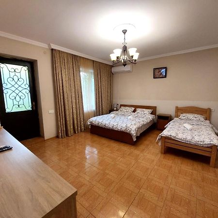 Geo Kutaisi Apartment ภายนอก รูปภาพ