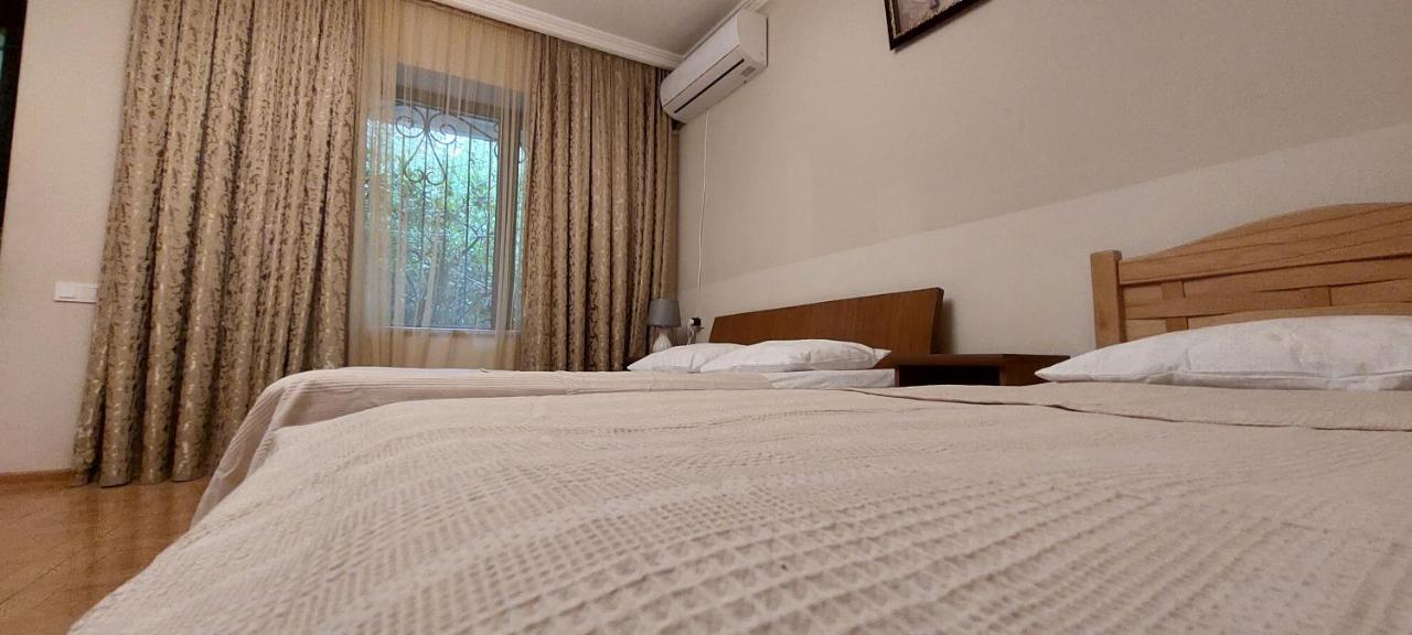 Geo Kutaisi Apartment ภายนอก รูปภาพ