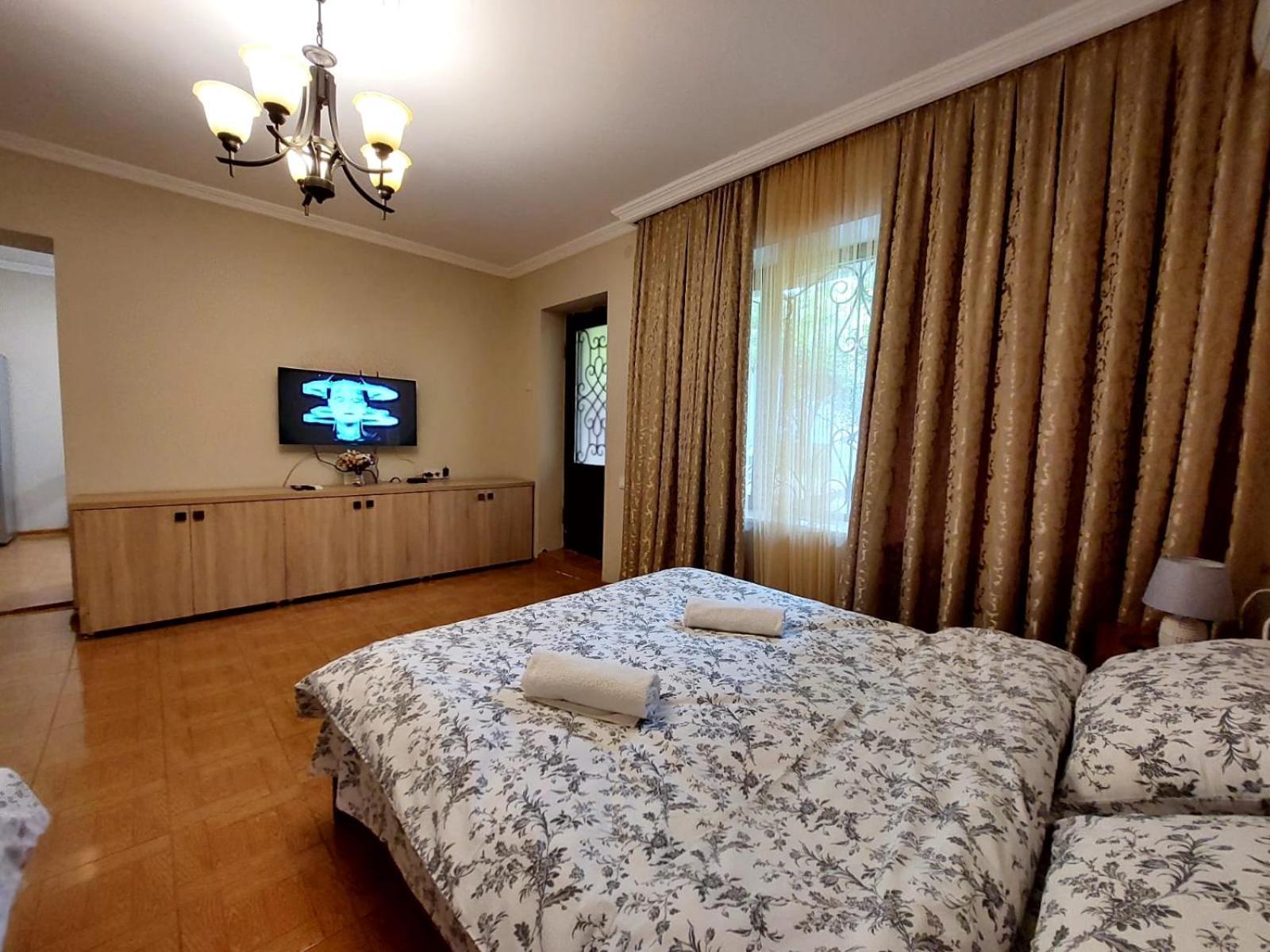 Geo Kutaisi Apartment ภายนอก รูปภาพ